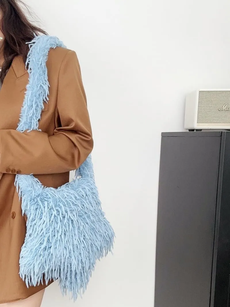 2024 New Y2K Star -shaped Bags Women's Faux Fur Fuzzy Hobo Bag Furry Crossbody Purse Grunge Bag