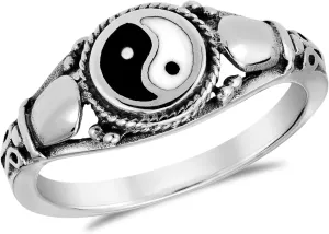 AeraVida Timeless Yin and Yang Cobra Symbol .925 Sterling Silver Ring