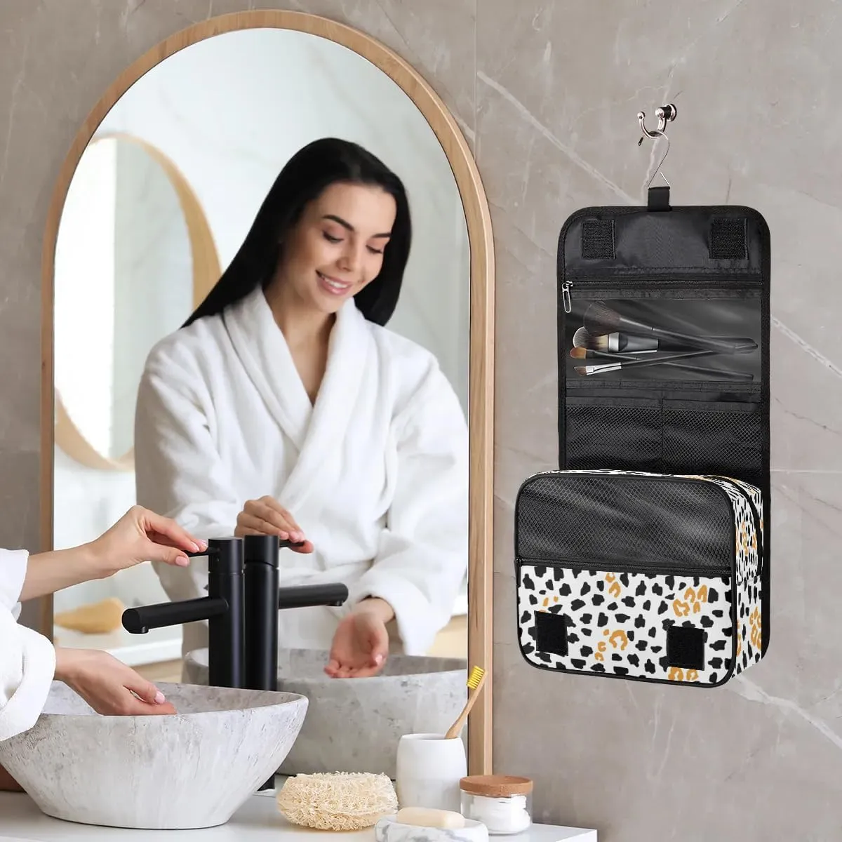 Animal Print Hanging Toiletry Bag, Spacious Travel Toiletry Bag for Women Men, Cosmetic Bags for Women, Travel Makeup Bag Suitable for Business, Camping, and Fitness