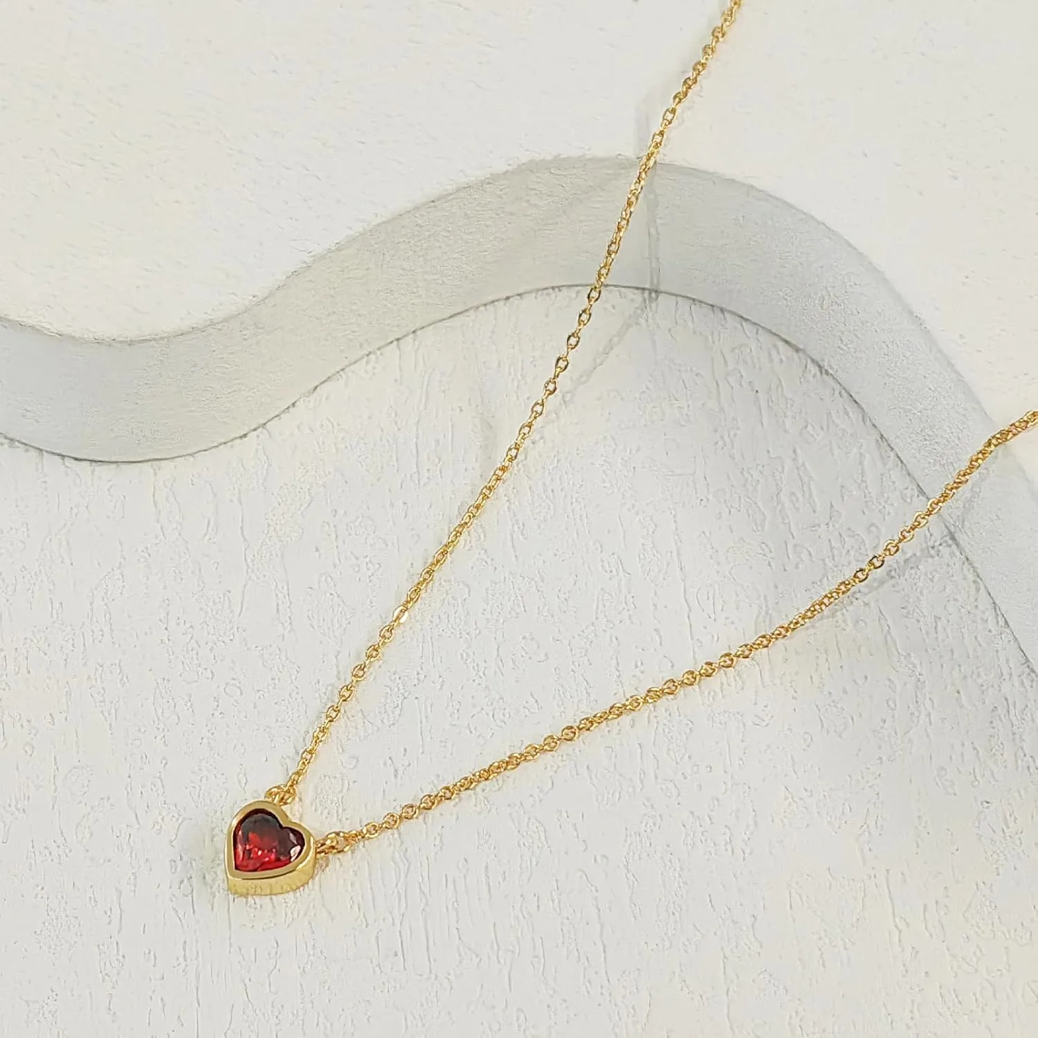 Cute Heart Necklace for Women Gold/Silver Plated Heart Pendant Choker Necklaces Tendy Love Heart Chain Necklace Dainty Gold/Silver Necklace Jewelry Gifts for Women