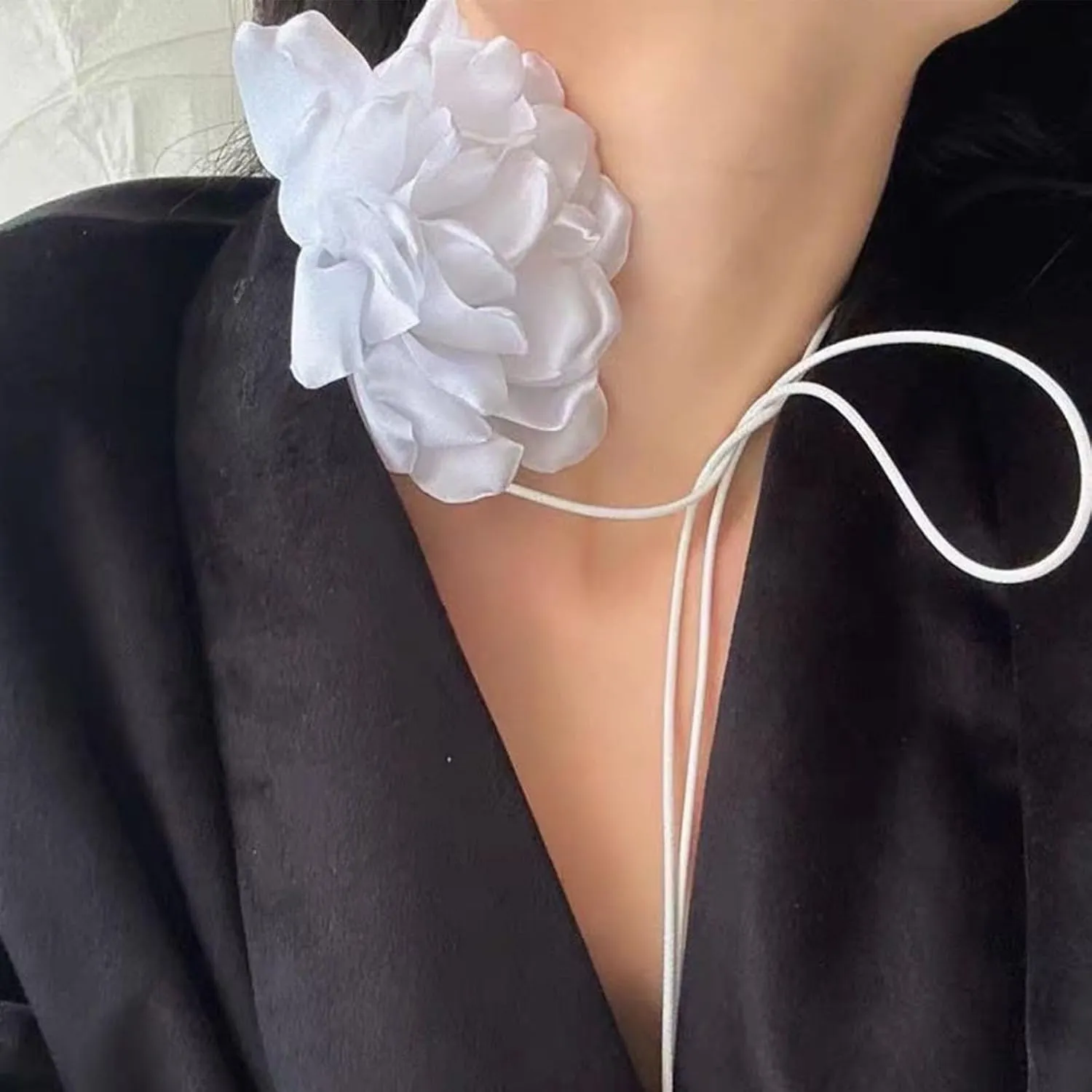 Flower Necklace Big Flower Choker Necklaces for Women White Vintage Big Floral Necklace Summer Outfits Beach Essentials Bride Wedding Jewelry
