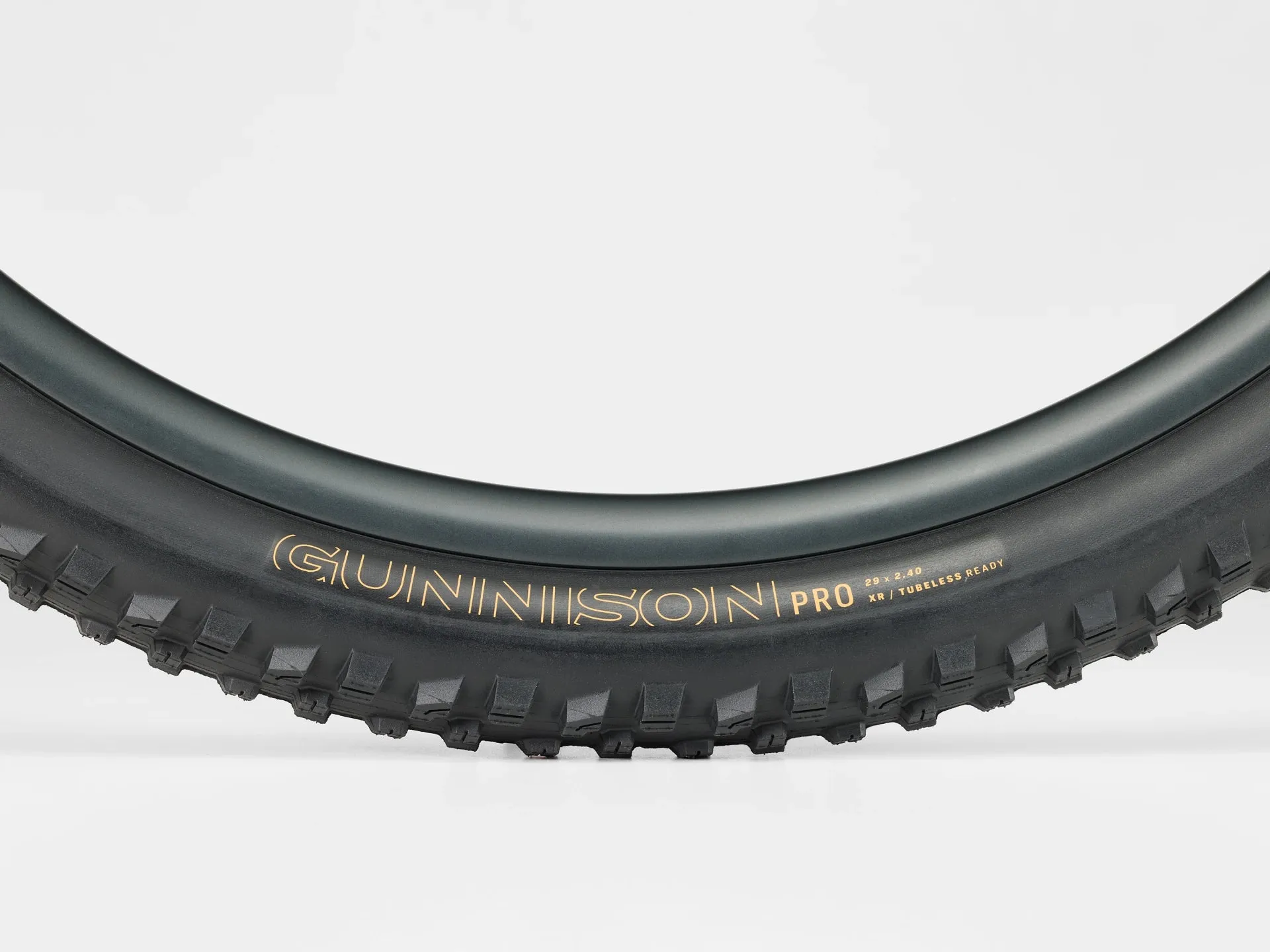 Gunnison Pro XR TLR MTB Tire - 27.5"