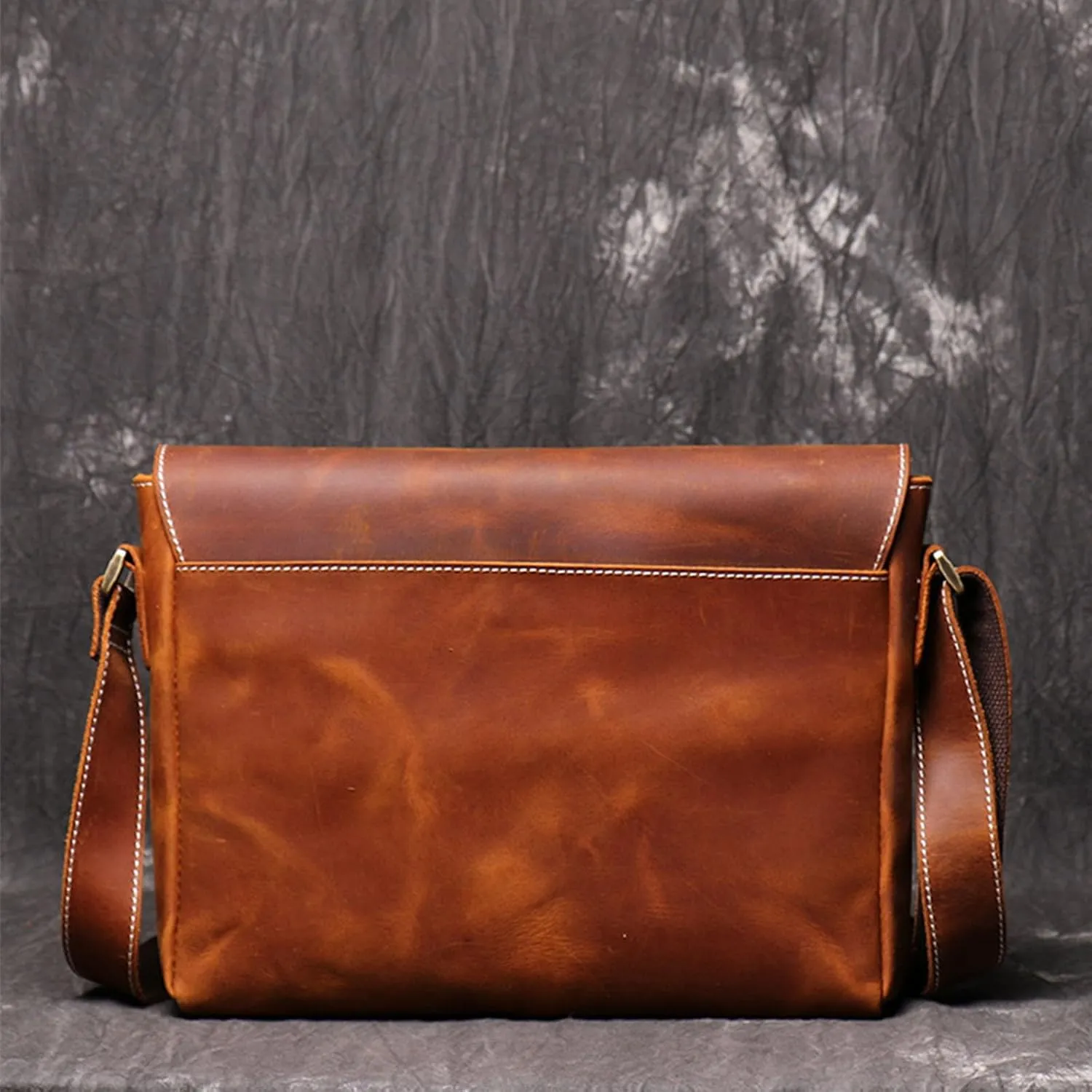 Leather Messenger Bag for Men Women,11.4 inch Full Grain Leather Briefcase Bag,Vintage Crossbody Bag for iPad