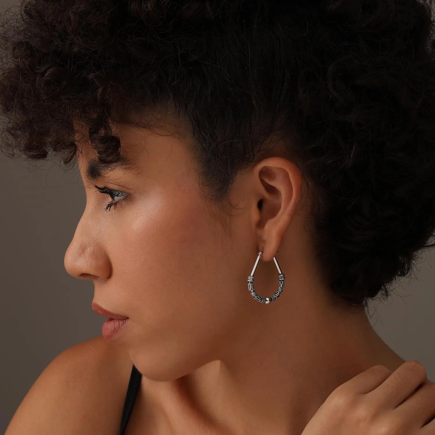 LeCalla 925 Sterling Silver Hoop Earrings - Classic Italian Antique Diamond Cut Textured Earring Hoops | Women's Drop Shape Oval Hoop Earring Jewelry for Women