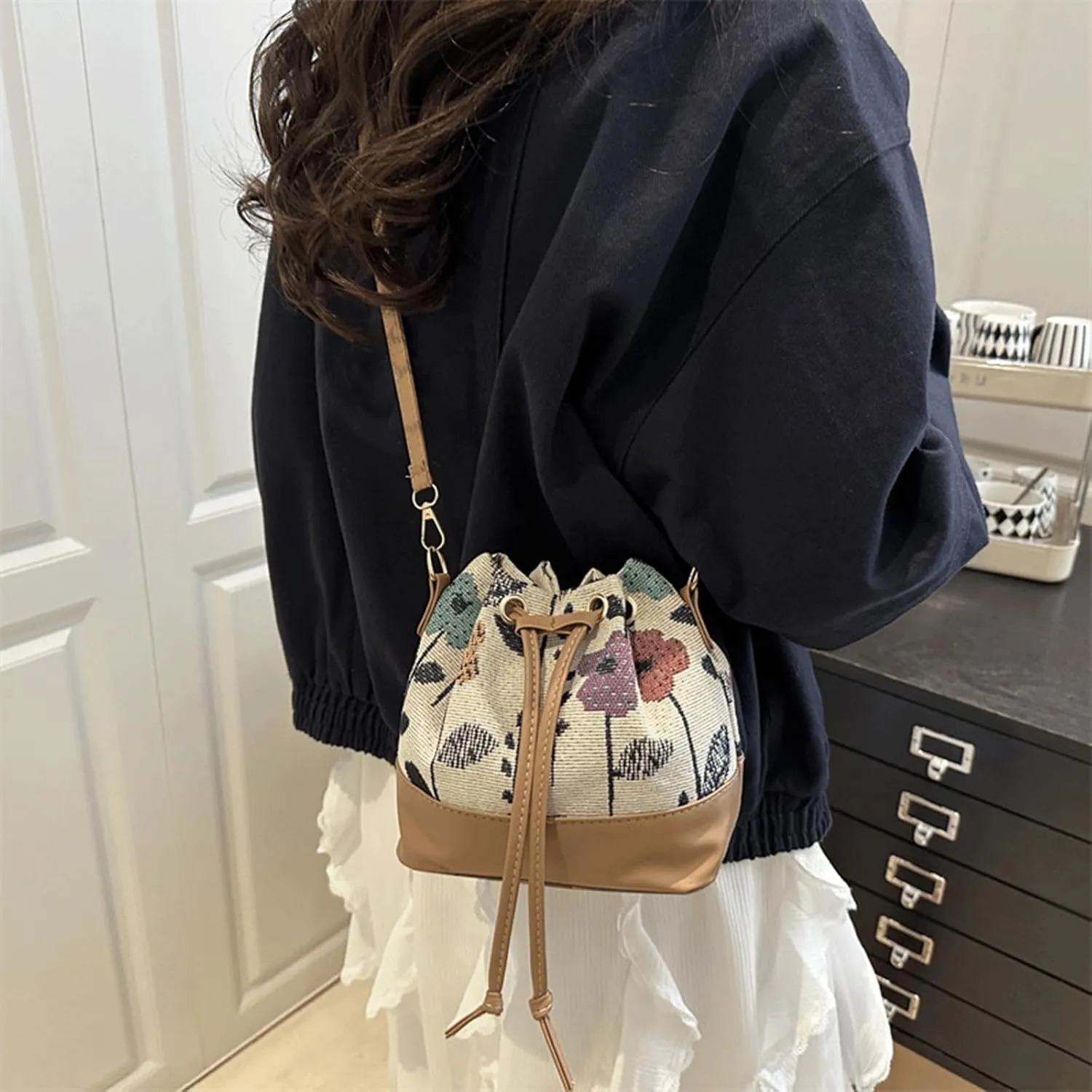 Mini Bucket Bag Vintage Floral Print Bucket Purse with Leather Drawstring Closure Purse Bag Small Crossbody Shoulder Handbag