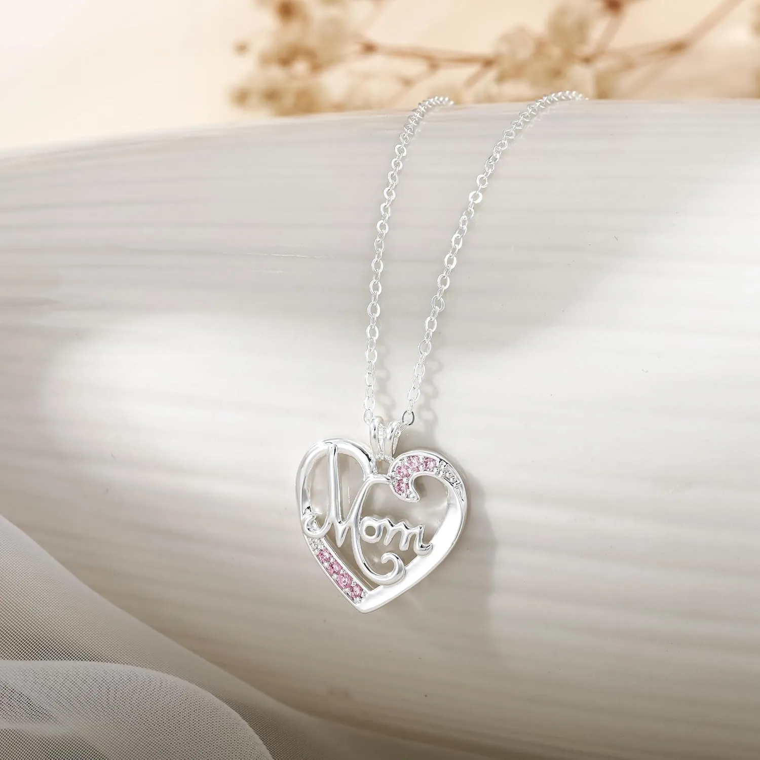 Moodear Mothers Day Gifts Mama Pendant Necklaces for Women - Dainty Small 18K Gold Plated Mom Necklace Non Tarnish Gift for Mom,New Mom Trendy