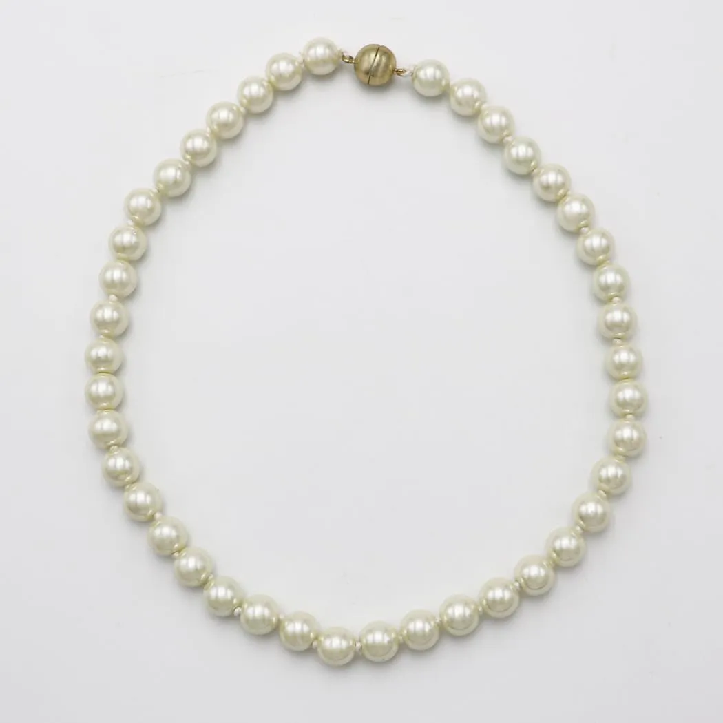 Rosemarie & Jubalee Women's Timeless Classic Simulated Pearls Knotted Strand Necklace With Easy Connect Clasp