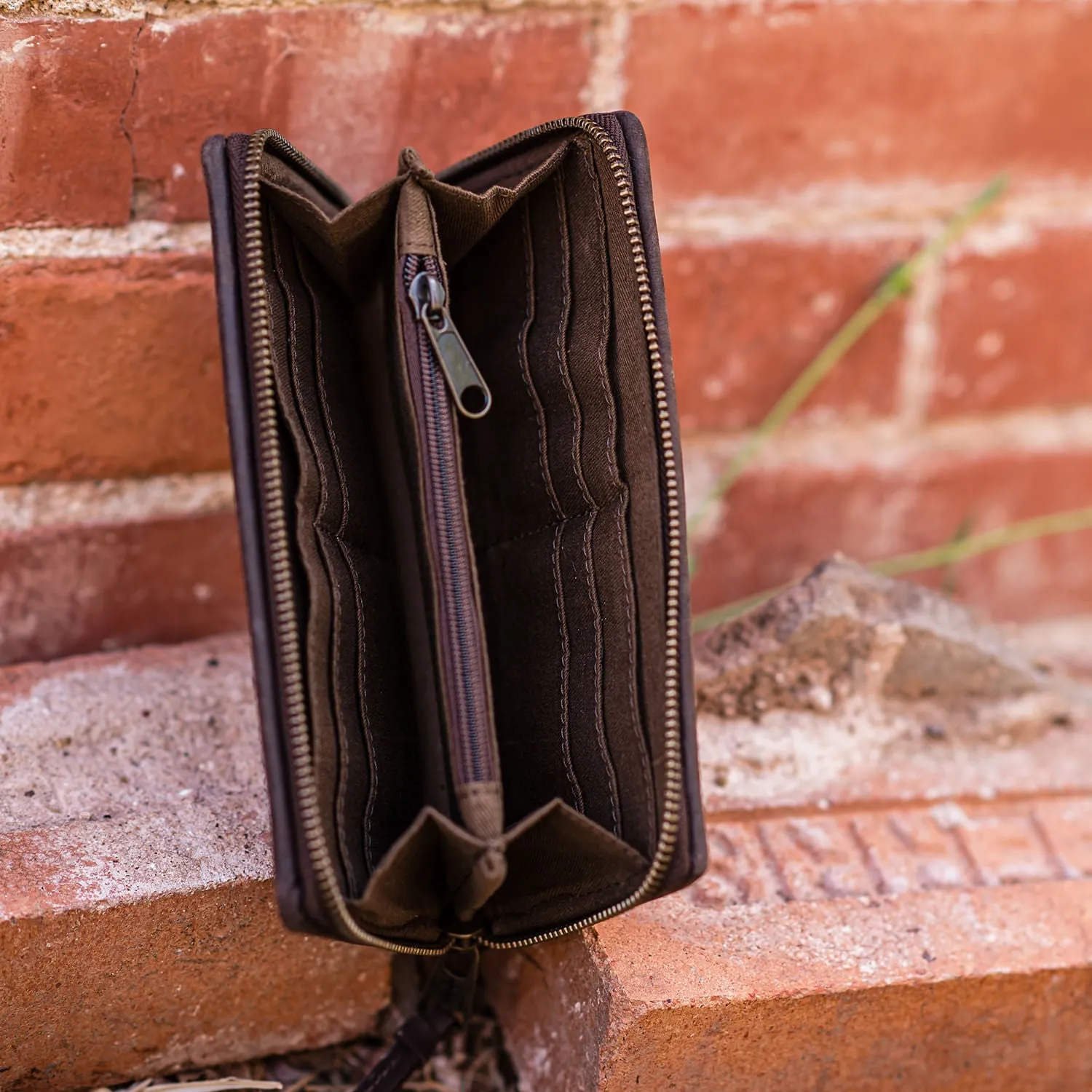 STS Crimson Sun Ladies Western Bifold Zip-Around Wallet