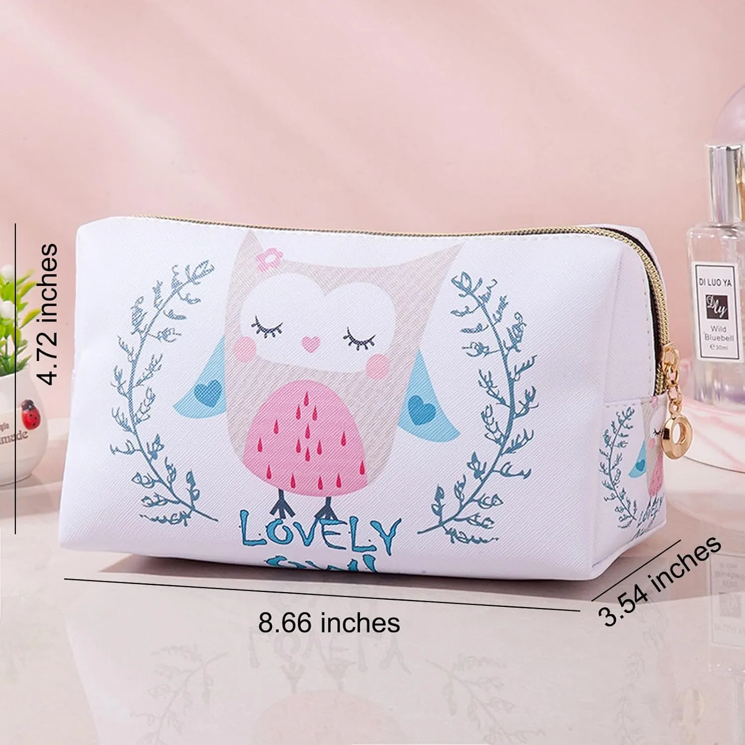 Stylish Cosmetic Bag Your Versatile Travel Companion for Organizing Makeup and Toiletries Effortlessly. Elegant Design, Durable Material, and Spacious Capacity for All Your Beauty Essentials.