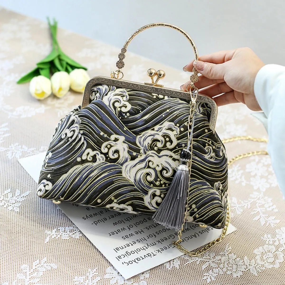 Vintage Evening Chain Handbag with Embroidered for Women Chinese Purse Crossbody Evening clutch bag