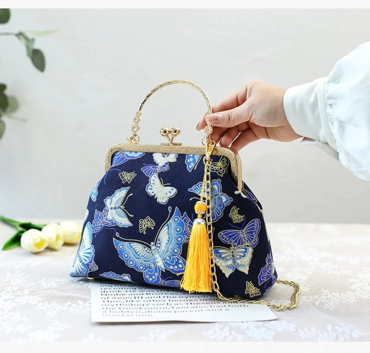 Vintage Evening Chain Handbag with Embroidered for Women Chinese Purse Crossbody Evening clutch bag