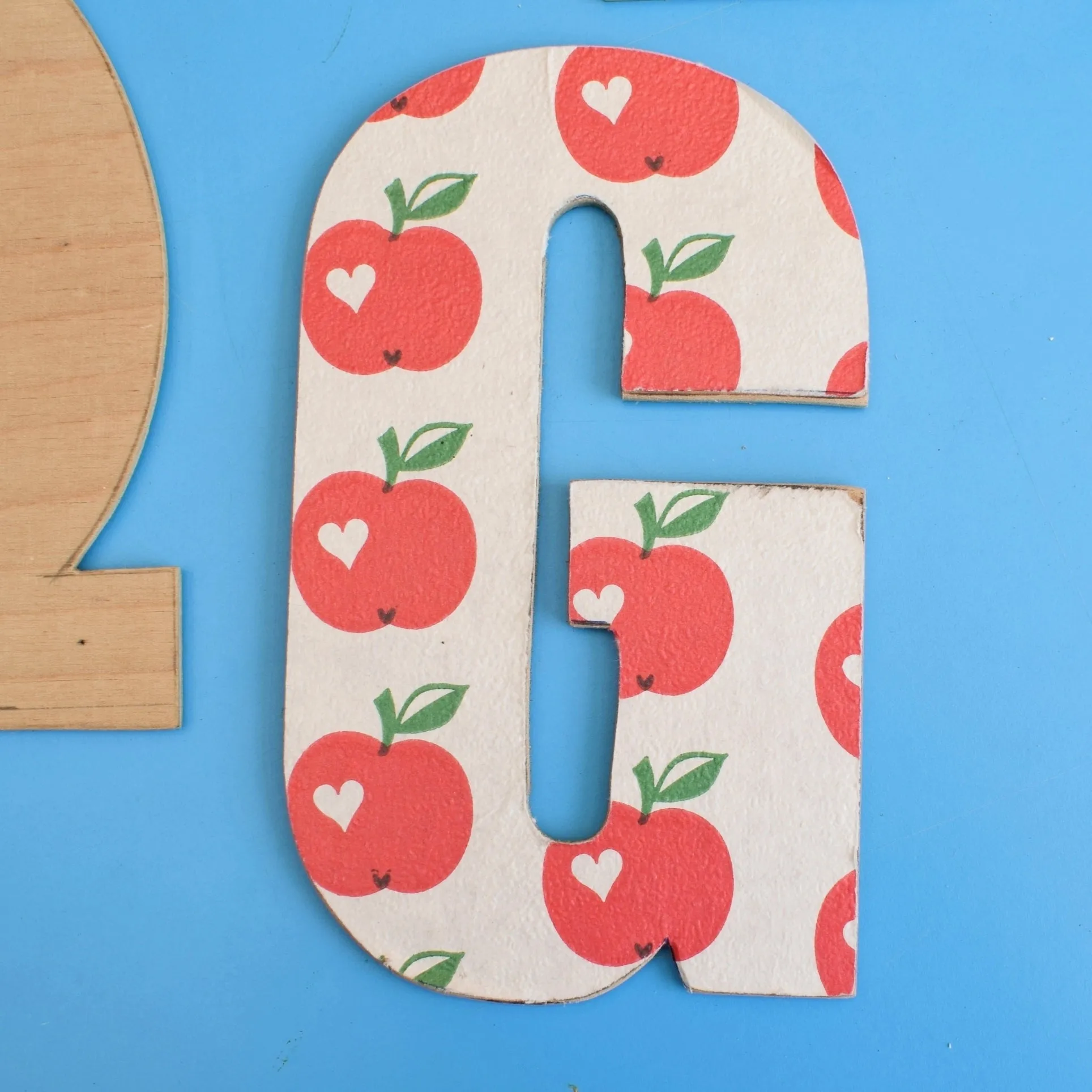 Vintage Letters - Wood & Vintage Wallpaper