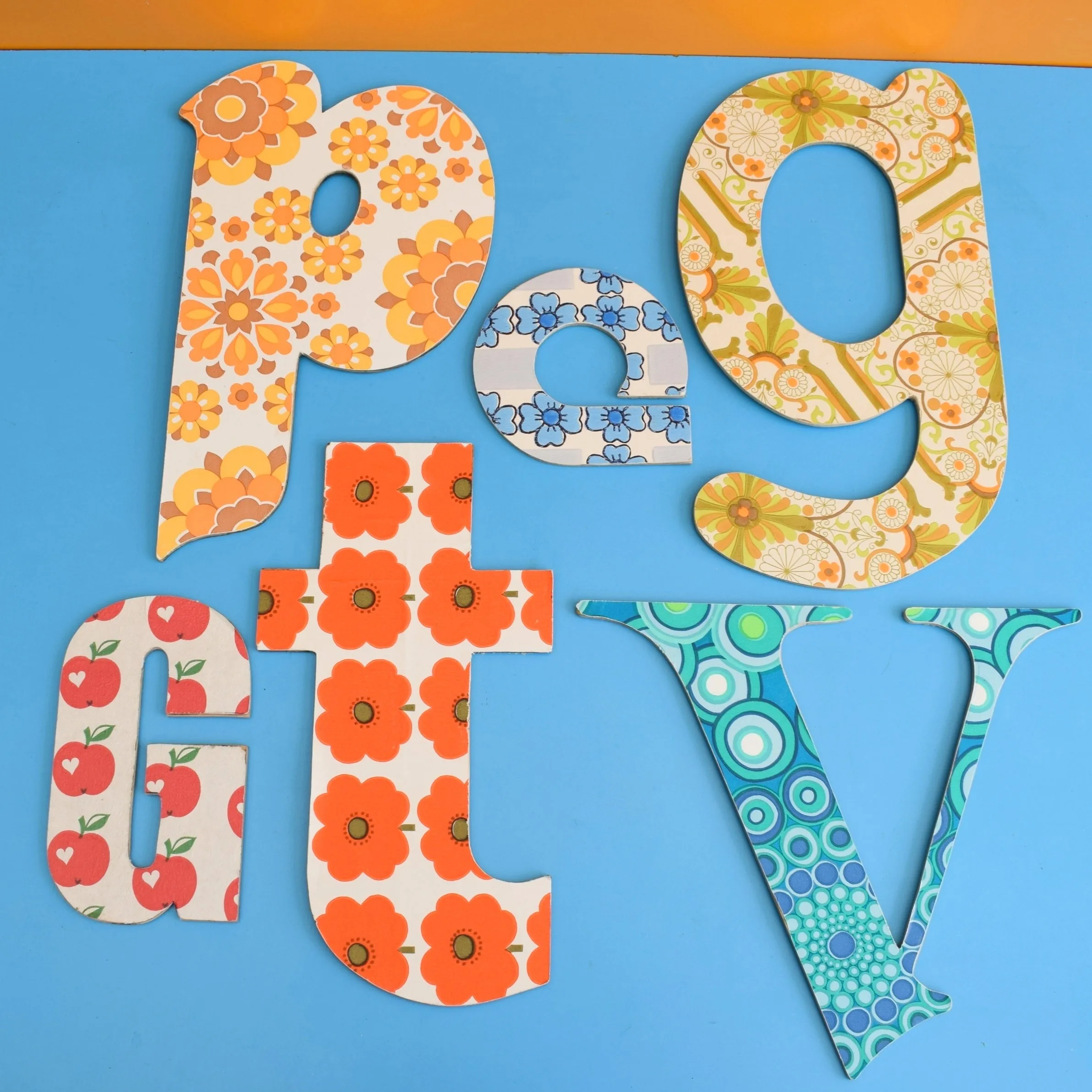 Vintage Letters - Wood & Vintage Wallpaper
