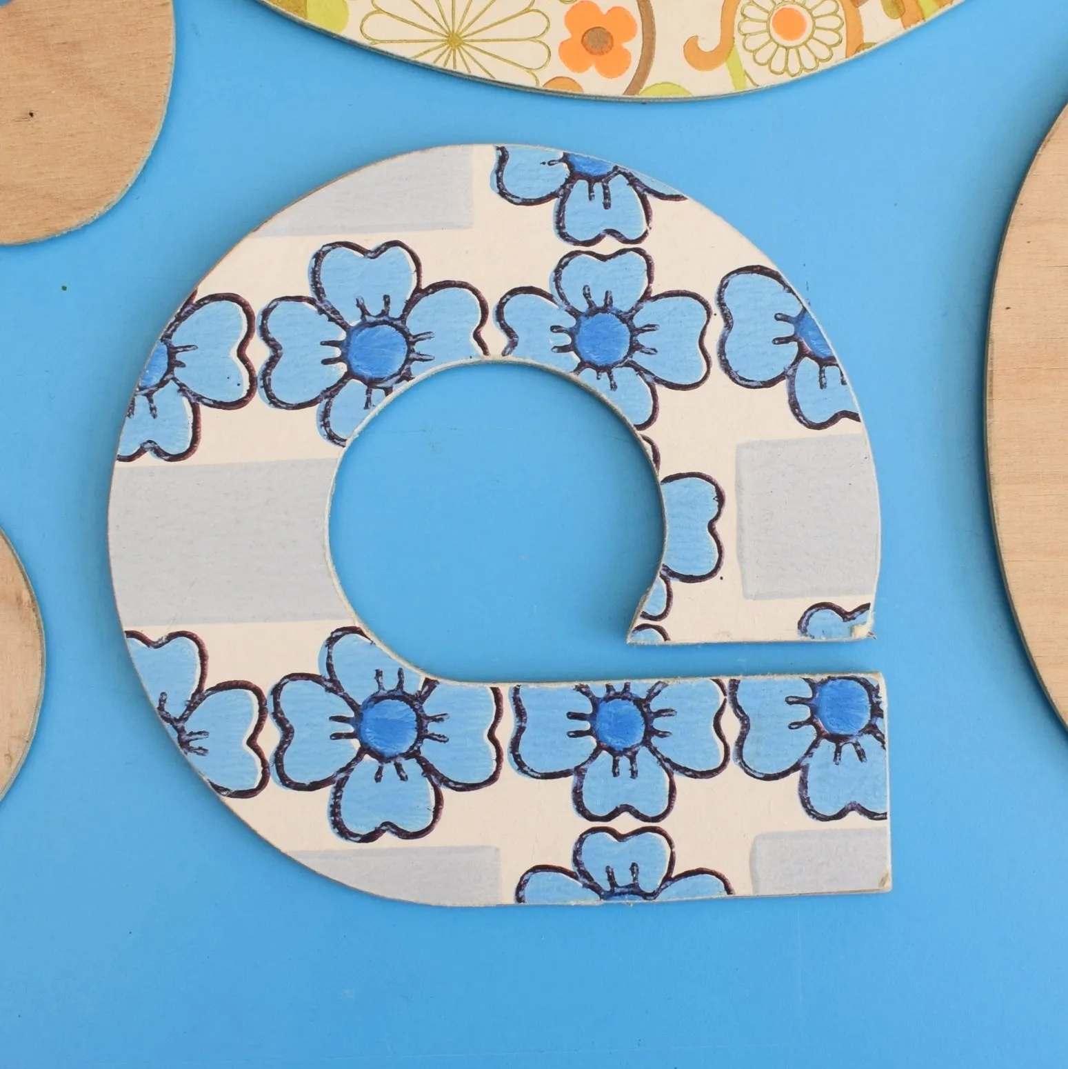 Vintage Letters - Wood & Vintage Wallpaper