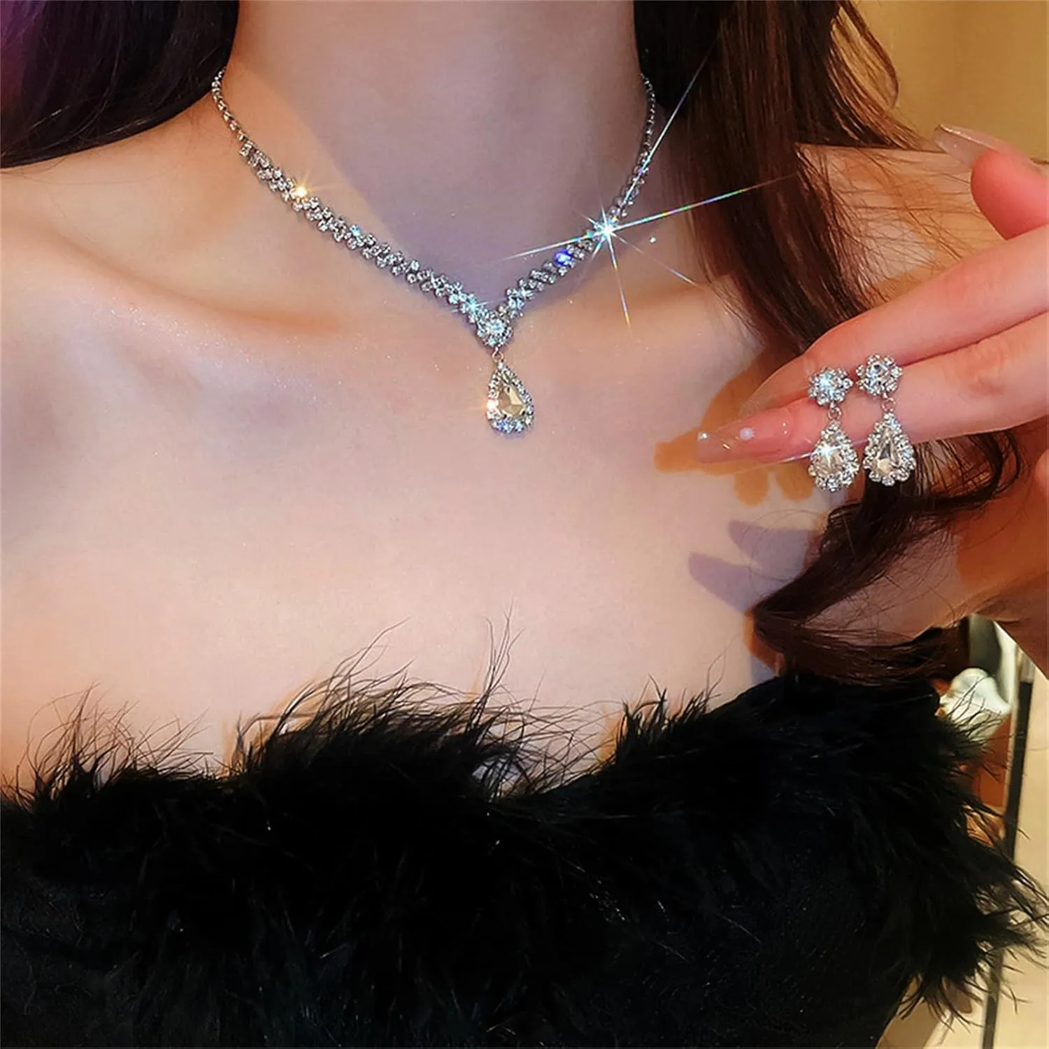 Wedding Jewelry Sets for Brides Rhinestone Necklace and Earring Set Bracelet Ring Gold Silver Prom Jewelry Sets Diamond Flower Teardrop Necklace for Women